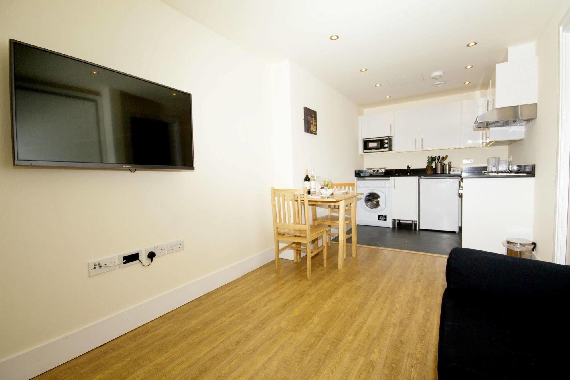 Finsbury Serviced Apartments Лондон Екстериор снимка