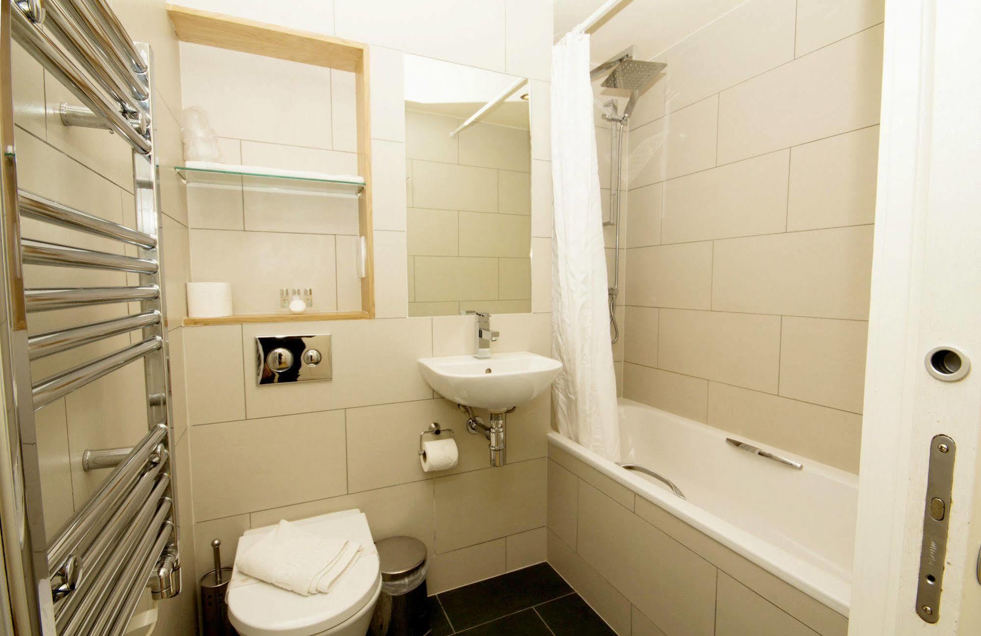 Finsbury Serviced Apartments Лондон Екстериор снимка