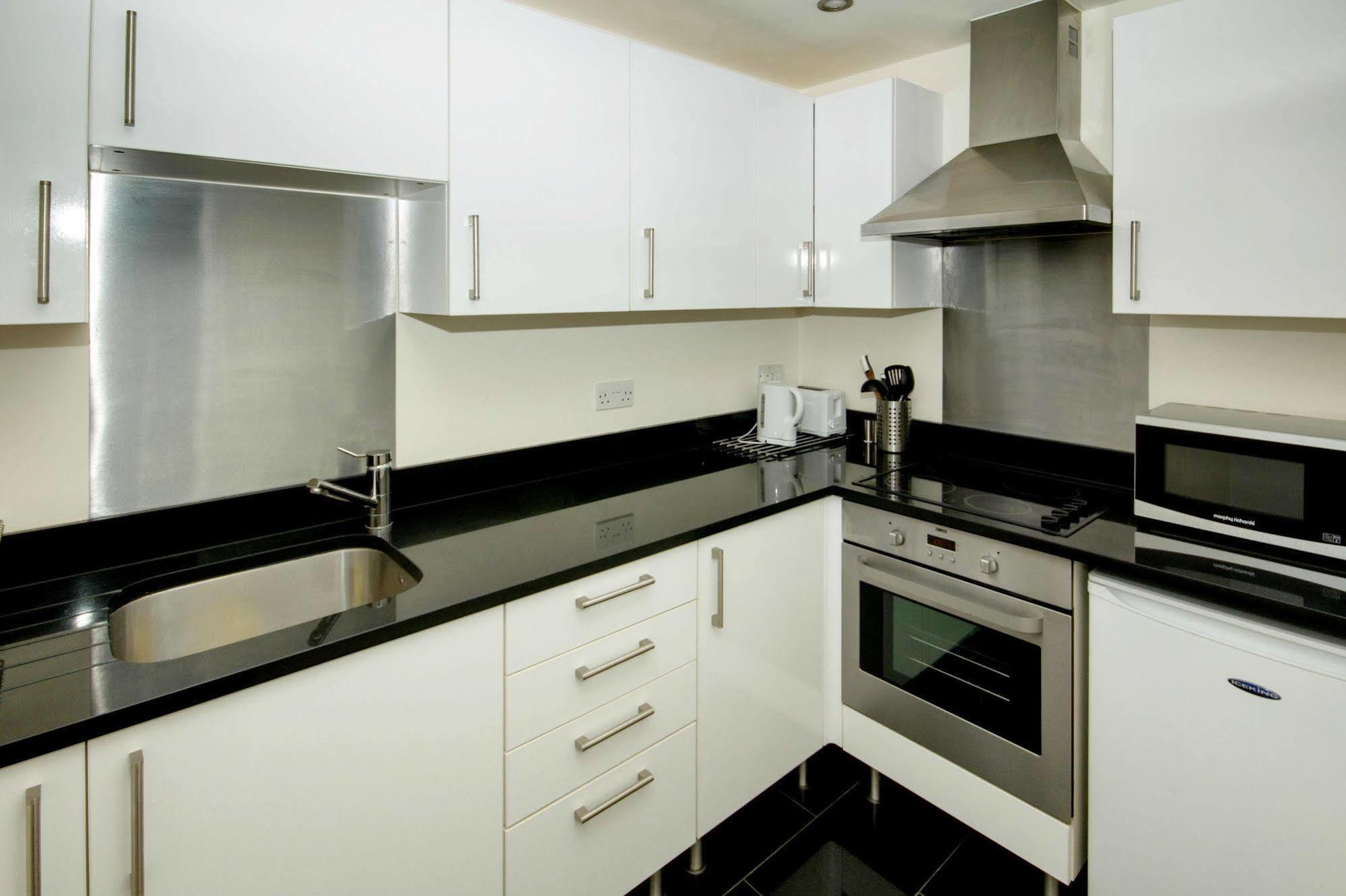 Finsbury Serviced Apartments Лондон Екстериор снимка