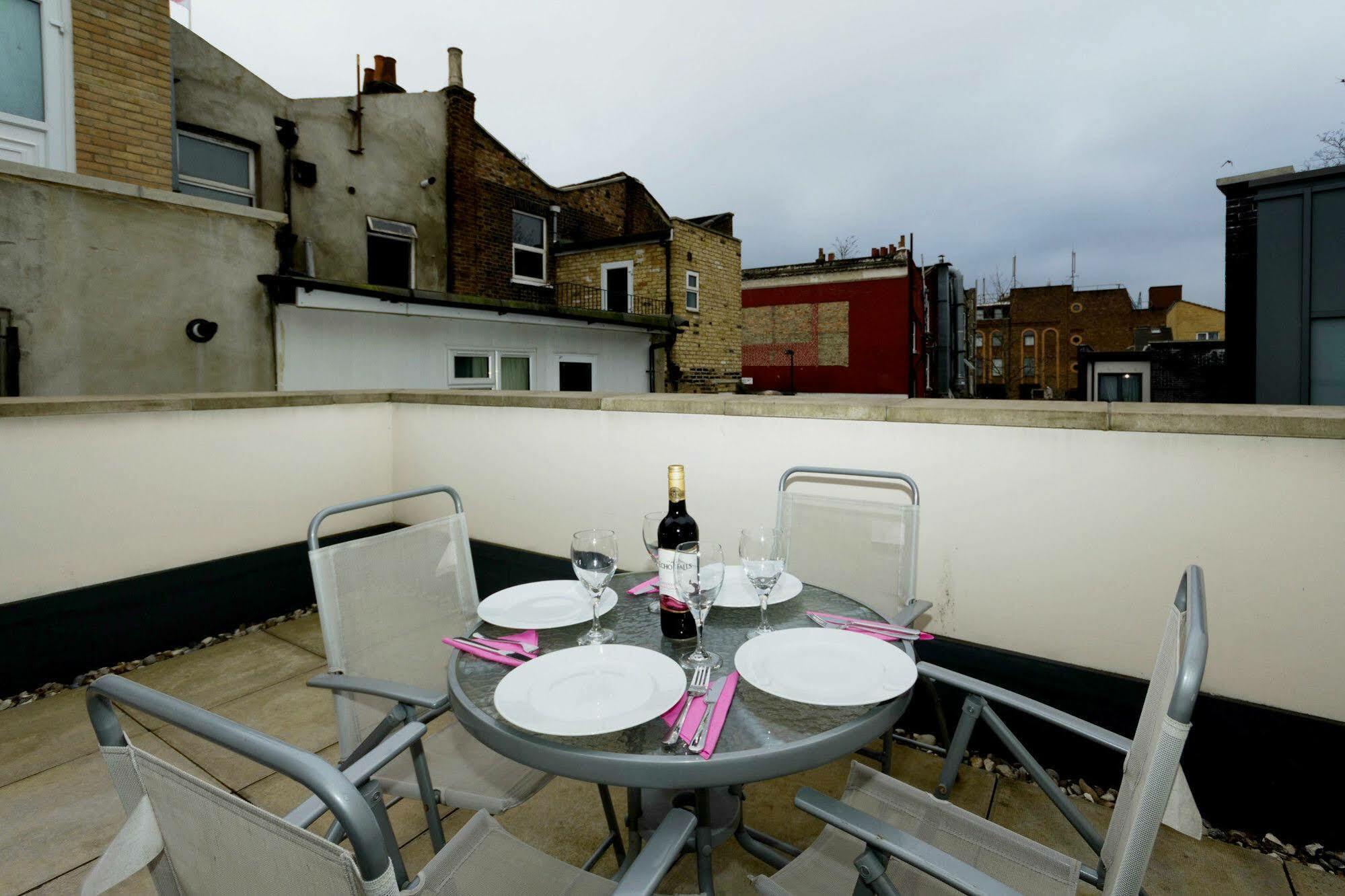 Finsbury Serviced Apartments Лондон Екстериор снимка